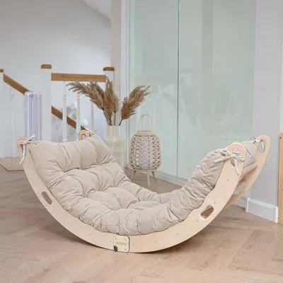 Image de MAMOI® Climbing triangle | Structure d'escalade en bois pour enfants | Balançoire en bois avec coussin | Balançoire d'intérieur pour enfants