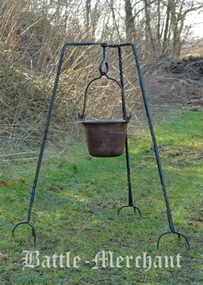 Produktbild von Geschmiedetes Dreibein, ca. 93 cm