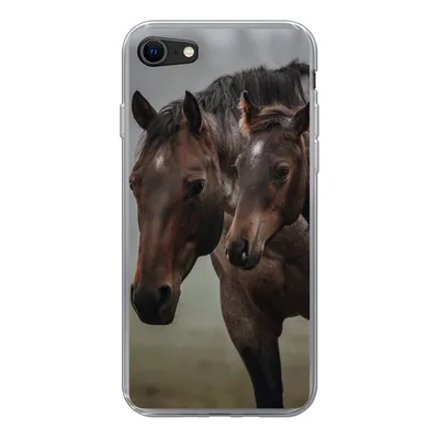 Produktbild von MuchoWow® Handyhülle Schutzhülle Hülle für iPhone 8 Pferde - Nebel - Landschaft Silikon Softcase Handy Hülle - Schutzhaube