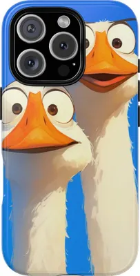 Produktbild von Zwei lustige Gänse mit großen Augen auf blauem Hintergrund – Hülle Kompatibel mit iPhone 16 Pro