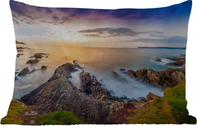 Produktbild von MuchoWow® Outdoor Kissen - Sonnenuntergang - Horizont - Wasser - Landschaft - Blau - 60x40 cm - Wetterfest - Lounge Kissen - Zierkissen - Kissen für Innenräume