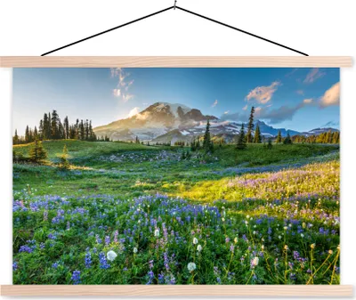 Produktbild von MuchoWow® Textilposter Berg - Blumen - Frühling 60x40 cm mit holzfarbenen Rahmen - Bilder