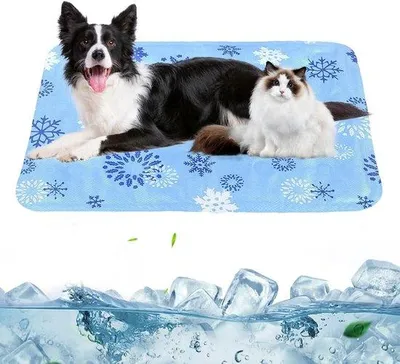 Productafbeelding van 45x45 cm Koelmat voor huisdieren - Waterdichte slaapmat voor huisdieren - Aangename, superzachte hondenmat - Zeer duurzaam hondenbed - Koelgelmat voor huisdieren - Ijsmat voor huisdieren - Herbruikbaar - Geschikt voor kleine honden, katten en varkens
