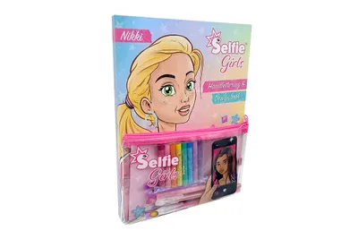 Image de Set créatif pour selfie girl avec accessoires