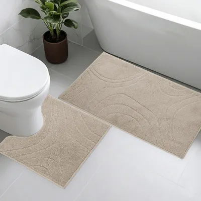 Zdjęcie produktu dla Zestaw dywaników łazienkowych Dariana, 2-częściowy Joy, 57 x 100 cm + 57 x 50 cm, beżowy wzór geometryczny – antypoślizgowe dywaniki łazienkowe wraz z dywanikiem pod toaletę