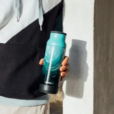 Image de Quokka Pulse Smartgrip, Bouteille isotherme en acier inoxydable Liquid Marble, 700ml, 40290
