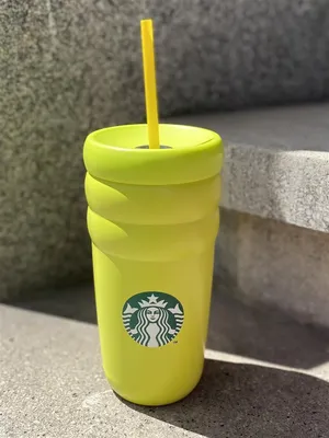 Zdjęcie produktu dla Starbucks Tumbler limonkowy żebrowany