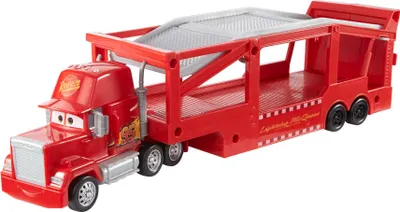 Produktbild von Disney Cars Mack Spielzeug-Autotransporter, ca. 33 cm, 12 Fahrzeuge, Heckklappe, Push & Go Funktion