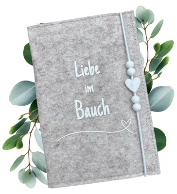 Produktbild von MüggenStick Mutterpasshülle als Schutzhülle - elegante Hülle Mutterpass aus Filz - stilvolle Mutterpass-Hülle für Schwangere und zukünftige Mütter (Beige - Liebe im Bauch)