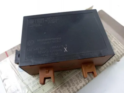 Produktbild von Original AUDI 100 V8 VW Golf Passat Polo Wegfahrsperre Steuergerät 1H0953257BX