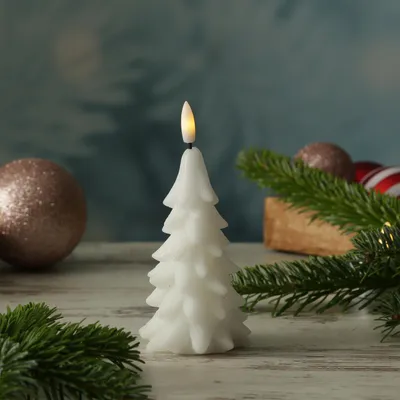 Produktbild von LED Kerze Tannenbaum - Echtwachs - 3D Flamme - inkl. Batterie - H: 16cm - Timer - weiß