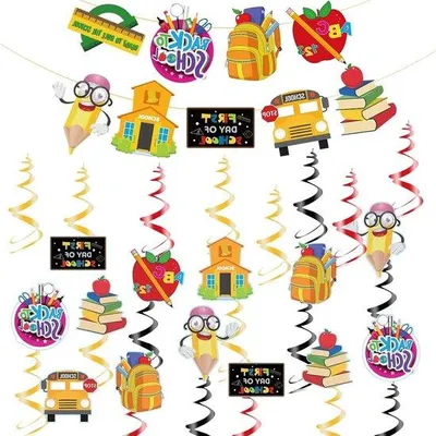 Image de 32 décorations colorées en forme de spirale pour la rentrée scolaire dans une classe mixte