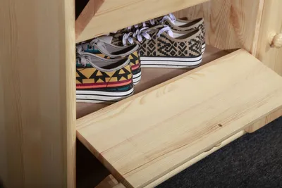 Produktbild von Schuhschrank aus Kiefer Massivholz natur 80x90x40 cm mit 4 Ablagen, 2 Schubladen und Tür