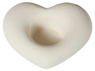 Produktbild von Herzförmiger Kerzenständer aus Keramik, kleiner herzförmiger Kerzenhalter für Hochzeiten, Feiern, Jubiläen, Valentinstag, Tischdekoration