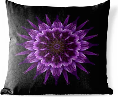 Produktbild von MuchoWow® Outdoor Kissen - Lila Dahlien-Mandala auf schwarzem Hintergrund - 45x45 cm - Wetterfest - Lounge Kissen - Fotokissen - Dekoratives Kissen