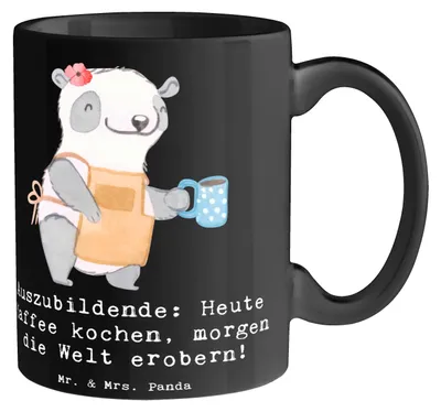 Produktbild von Mr. & Mrs. Panda Becher Auszubildender Abenteuer - Schwarz - Geschenk, handgefertigt, Kaffeepott, Motivation, Kaffeetasse, Tasse, Teetasse, Ziele, Welt erobern, Beruf