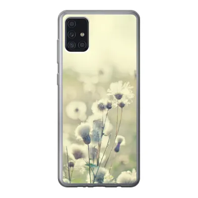 Produktbild von MuchoWow® Handyhülle Schutzhülle Hülle für Samsung Galaxy A52 5G Blumen - Feld - Weiß Silikon Softcase Handy Hülle - Umschlag