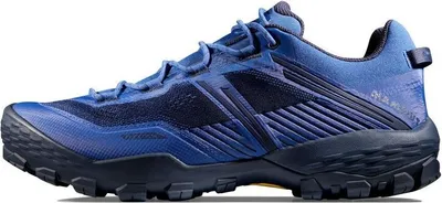Trailrunning-Schuhe "Ducan II Low GTX Men" von Mammut in Blau mit griffiger Sohle.