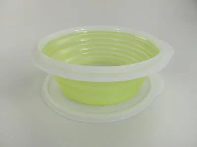 Immagine prodotto di Utensile da cucina Tupperware Mini Max 1,5 l verde lime, con coperchio e piatto pieghevole