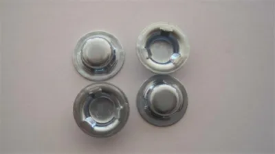 Produktbild von Big 4x Hutclips 10 mm Befestigungen für Räder für Bobby Car und Traktor sowie für Pedale für Traktor