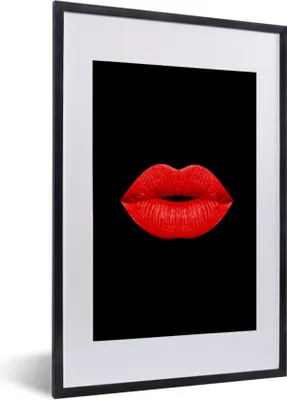Produktbild von MuchoWow® MuchoWow® Gerahmtes Poster Lippen - Rot - Schwarz 40x60 cm - Poster mit zchwarzem Bilderrahmen - Poster in Rahmen