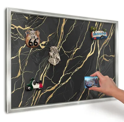 Produktbild von Magnettafel 60x40 cm in einem silbernen Rahmen - Magnetische Metalltafel, Magnetpinnwand zur Wandmontage für Wohnzimmer, Küche, Flur, Kinderzimmer und Büro - Wellen