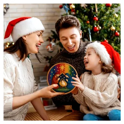 Produktbild von Bastelset für Weihnachtskrippe mit Stickerei