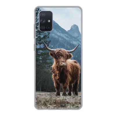 Produktbild von MuchoWow® Handyhülle Schutzhülle Hülle für Samsung Galaxy A71 Schottische Highlander - Berg - Landschaft - Bäume - Kuh - Natur Silikon Softcase Handy Hülle - Kartenbesitzer