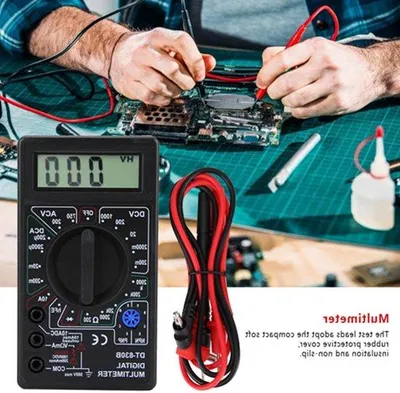 Immagine prodotto di Tester multifunzione 12 V nero con display LCD digitale per auto e uso domestico