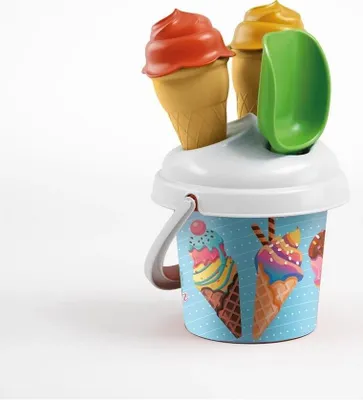 Image de Glace dans un seau avec une spatule MIXER