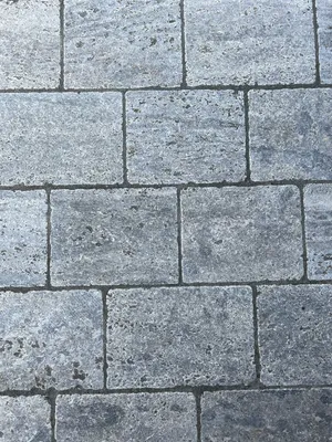 Produktbild von Pflasterplatten - allseits gesägt & antik getrommelt - 1qm