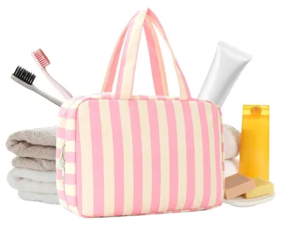 Produktbild von Leichte, tragbare Kosmetiktasche mit 4 Fächern und Haken