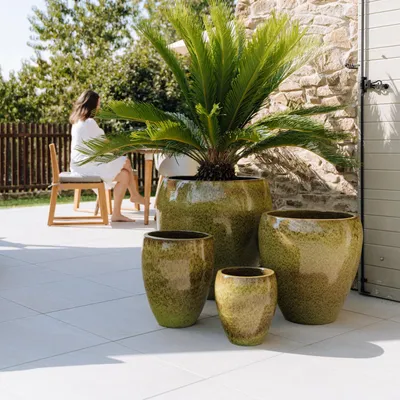 Produktbild von Provencelia Keramik Pflanzkübel Lafontaine Olive, Ø68 x H68 cm, frostbeständig, handgefertigt, glasiert, Outdoor, Garten, Terrasse, winterfest