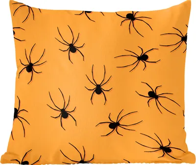 Produktbild von MuchoWow® Zierkissen Sofakissen Wohnzimmer Dekokissen 60x60 cm Halloween-Muster mit schwarzen Spinnen auf orangefarbenem Hintergrund - Sitzfläche - Foto Polster