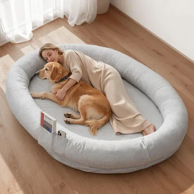Produktbild von Hundebett für Menschen & Hunde - Visko-Schaum - 178 x 120 x 24 cm - Abnehmbarer Bezug mit Reißverschluss, maschinenwaschbar - Menschengröße - Mit Seitentasche & Tragegriff - Grau