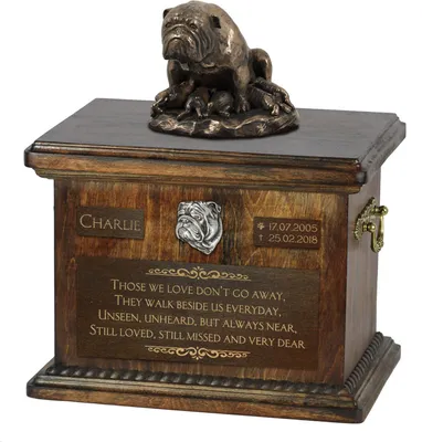 Zdjęcie produktu dla Bulldog III - urna na prochy psa, urna ze statuetką, personalizowana urna na psie prochy marki Art-Dog