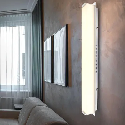 Produktbild von LED Wandleuchte, Chrom Glas satiniert, H 81 cm