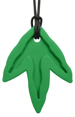 Produktbild von Ark Therapeutics Kaukkette Dino-Spuren grün sensorisches Spielzeug Kauwketting met fossielenafdruk en drie kauwpunten, geliefd bij dinofans, voor kinderen en volwassenen.