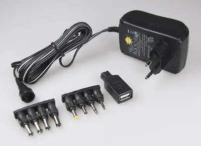 Produktbild von ChiliTec Switchmode Steckernetzteil CT18 USB 1500mA, 3/5/6/7,5/9/12V, LED, 188g