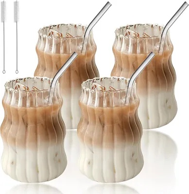 Produktbild von Doppelwandige Latte Macchiato Gläser Set von 4 - Kaffeegläser mit Strohhalmen und Reinigungsbürste