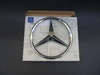 Obrázok produktu pre Mriežka chladiča pre model Mercedes-Benz W205 C-Klasse s logom hviezdy, pre modely C300, bez systému DIS, od roku 2015, originálna