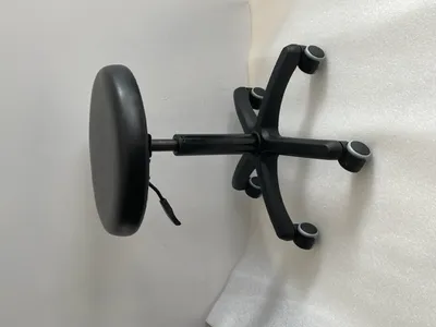 Obrázok produktu pre Otočná kozmetická stolička na kolieskach UNI