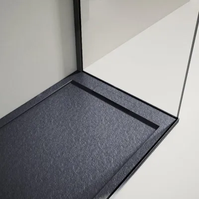 Produktbild von Mineralguss-Duschwanne extra flach LUX Schieferoptik anthrazit 70x180cm Edelstahl in gleicher Farbe Auslaufschutz in Farbe