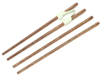 Essstäbchen-Trainingsset – 2 Paar Holzstäbchen + Silikonhilfe