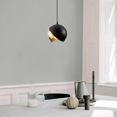 Produktbild von Opviq, Elegante Pendelleuchte (20 cm Durchmesser, 114 cm Höhe) aus Metall, Schwarz und Gold, E27 max. 40 W, höhenverstellbar, IP20 | Modernes, industrielles Design für stilvolle Räume.