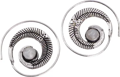 Produktbild von Tribalohrringe aus Messing, Ethnoohrringe, Goaschmuck, Messingspirale - Silber/Mondstein, Silber-Farben, Ohrringe + Ohrstecker Modeschmuck