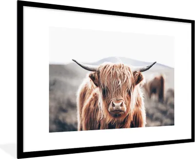 Produktbild von MuchoWow® Gerahmtes Poster Schottischer Highlander - Berg - Hoorn 90x60 cm - Poster mit Schwarzem Bilderrahmen Wandposter Rahmen Foto Bilder - Wanddekoration - Fotos