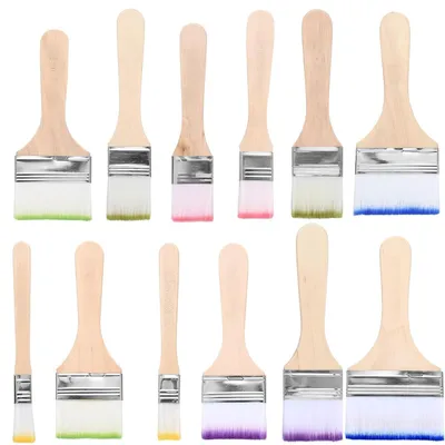 Produktbild von Künstlerpinsel Set - 12-teilig mit Flachpinseln und Holzgriffen - Für Öl-, Acryl- und Aquarellmalerei