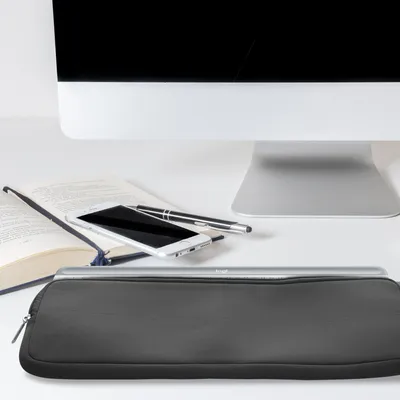 Produktbild von kwmobile Tastatur-Hülle kompatibel mit Logitech MK470 - Neopren Schutzhülle Case Tasche für Tastatur - Neoprentasche für Keyboard - Grau