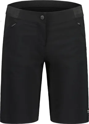 Produktbild von AnemonaM. Sportshorts schwarz atmungsaktiv aus recyceltem Material PFC-frei mit Reißverschlusstaschen